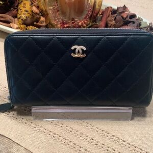 Chanel black lamb skin wallet